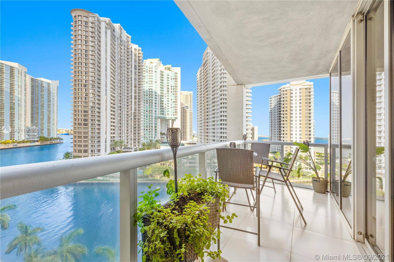 Miami, FL 33131,495 Brickell Ave #1002