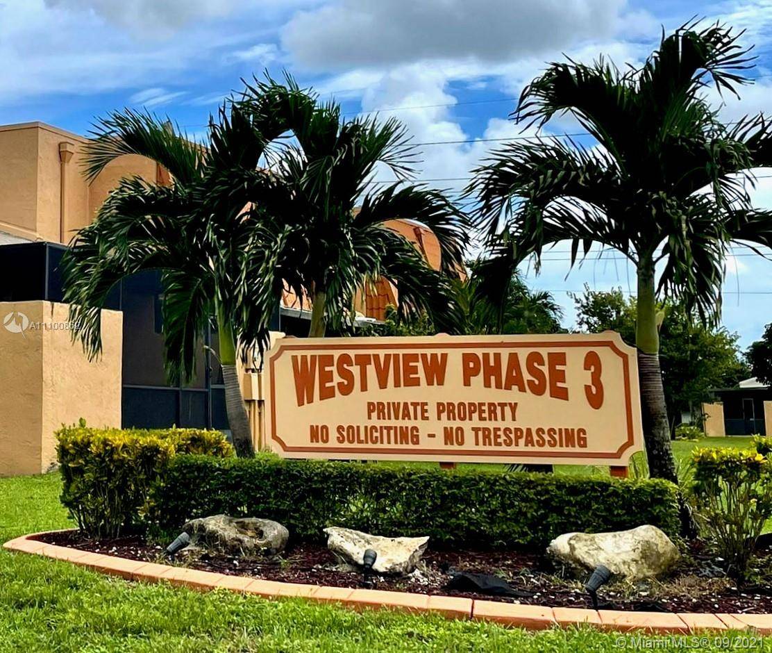 Pembroke Pines, FL 33024,9141 Orchid Tree Ln #132