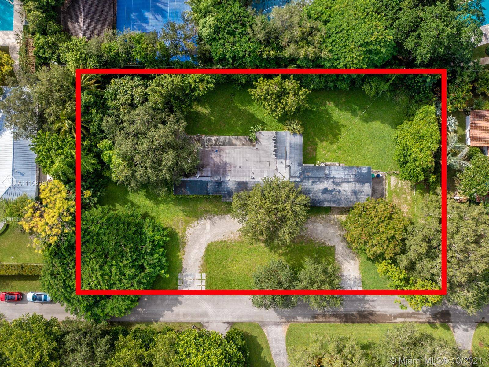 Pinecrest, FL 33156,5850 SW 93rd St