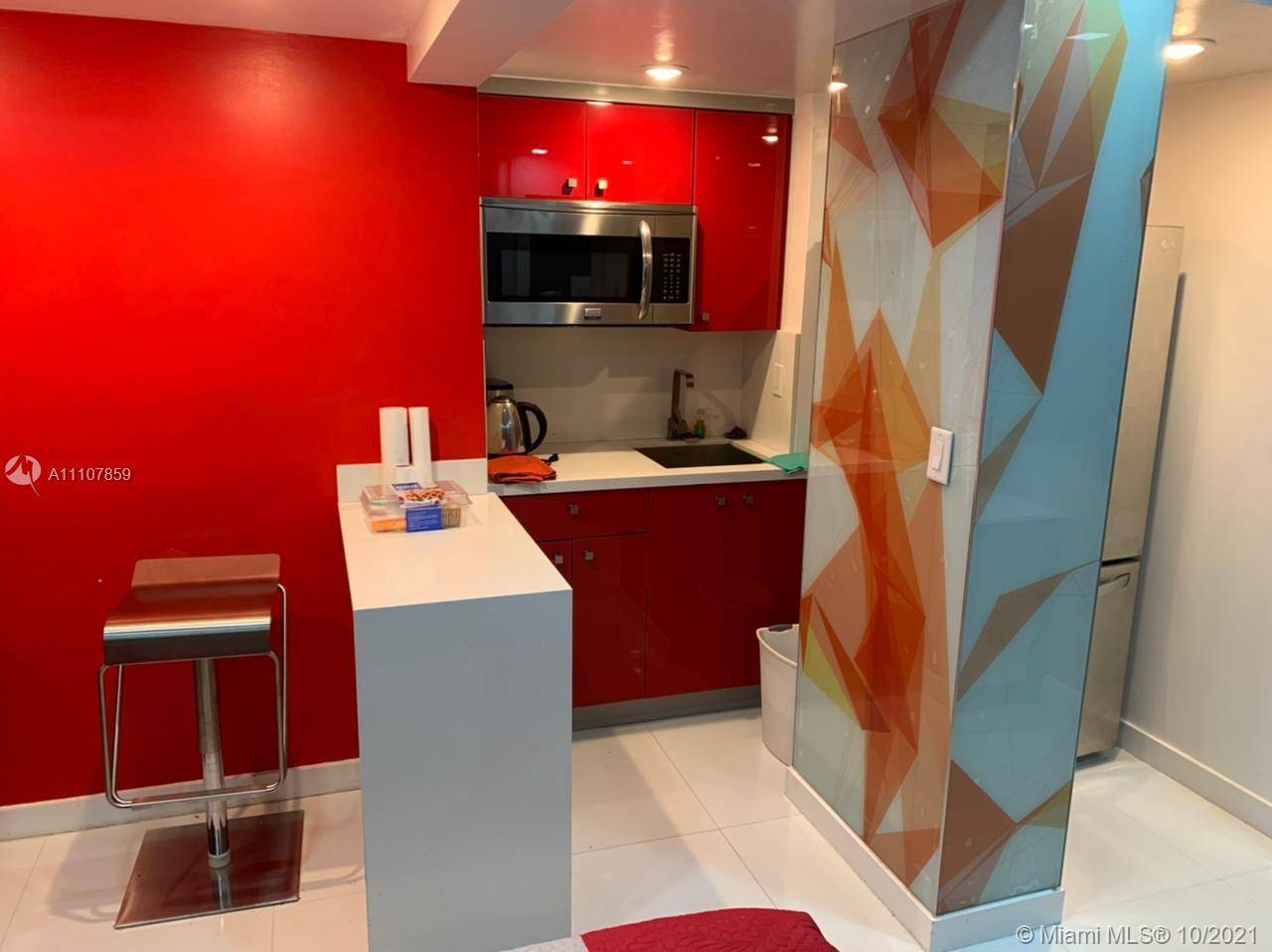 Miami Beach, FL 33140,5445 Collins Ave #404