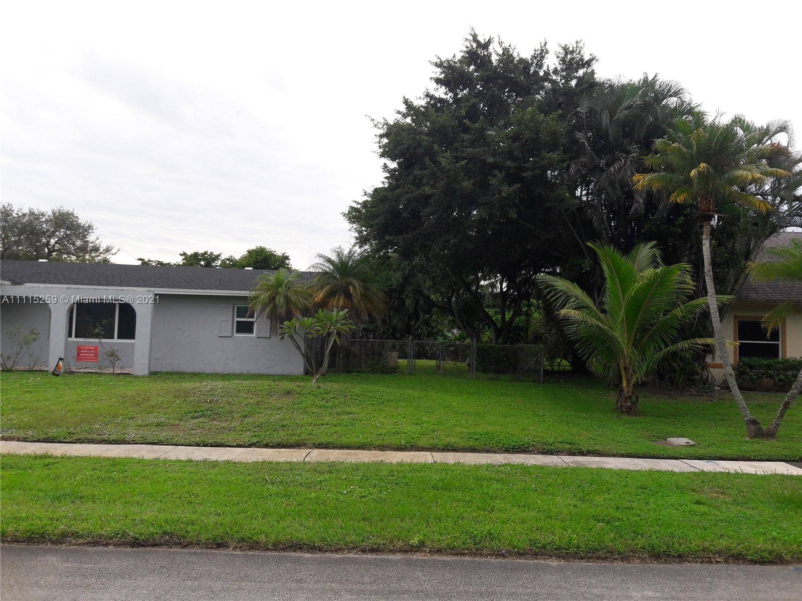 Plantation, FL 33317,6950 SW 8th St