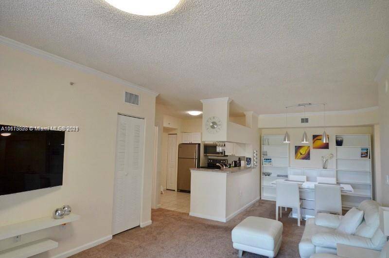 Sunny Isles Beach, FL 33160,17150 N Bay Rd #2211