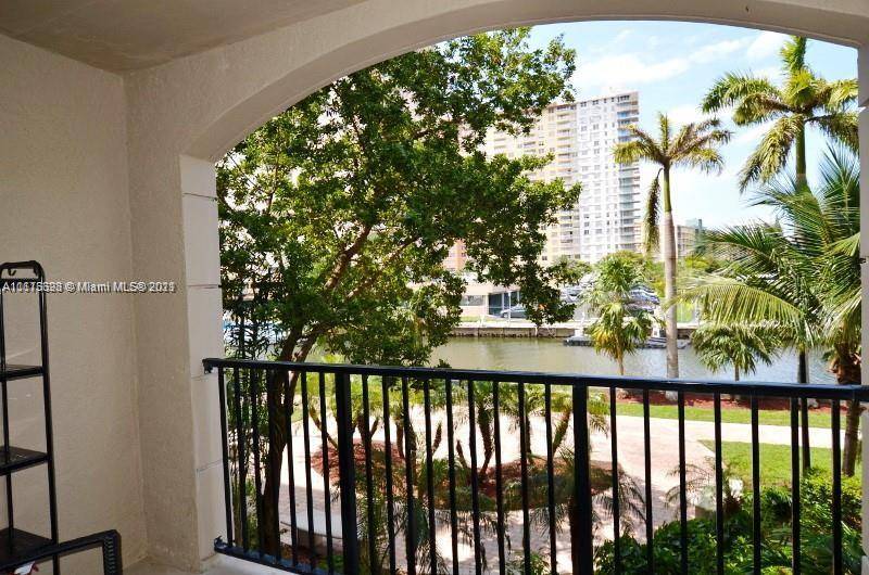 Sunny Isles Beach, FL 33160,17150 N Bay Rd #2211