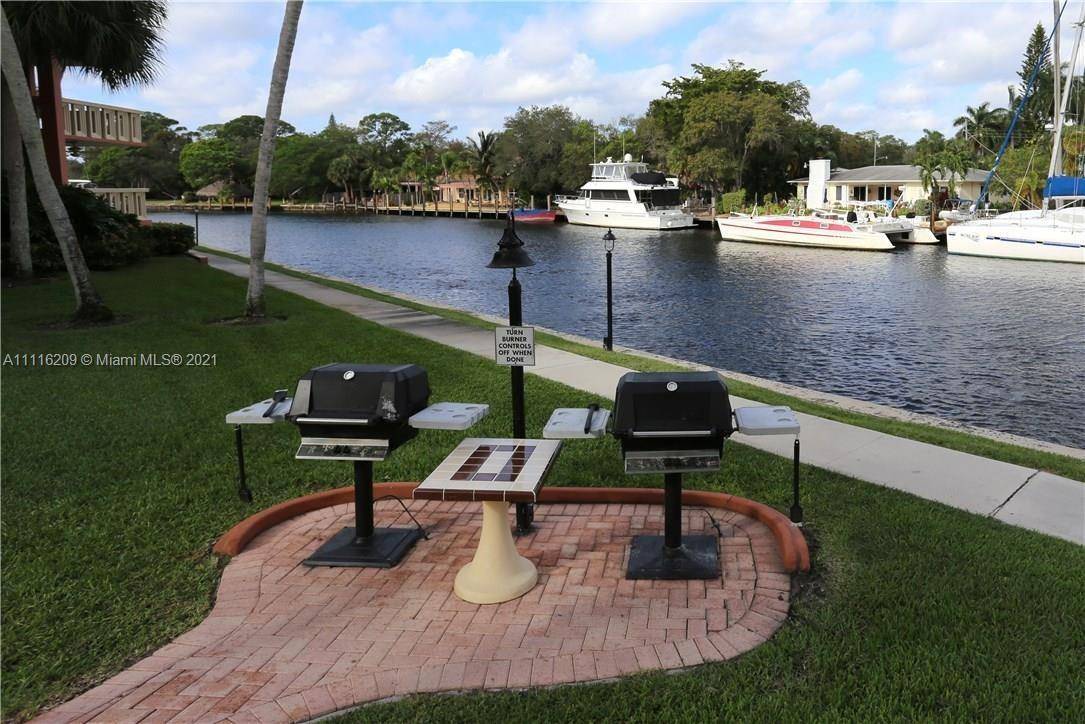 Fort Lauderdale, FL 33315,900 River Reach Dr #316