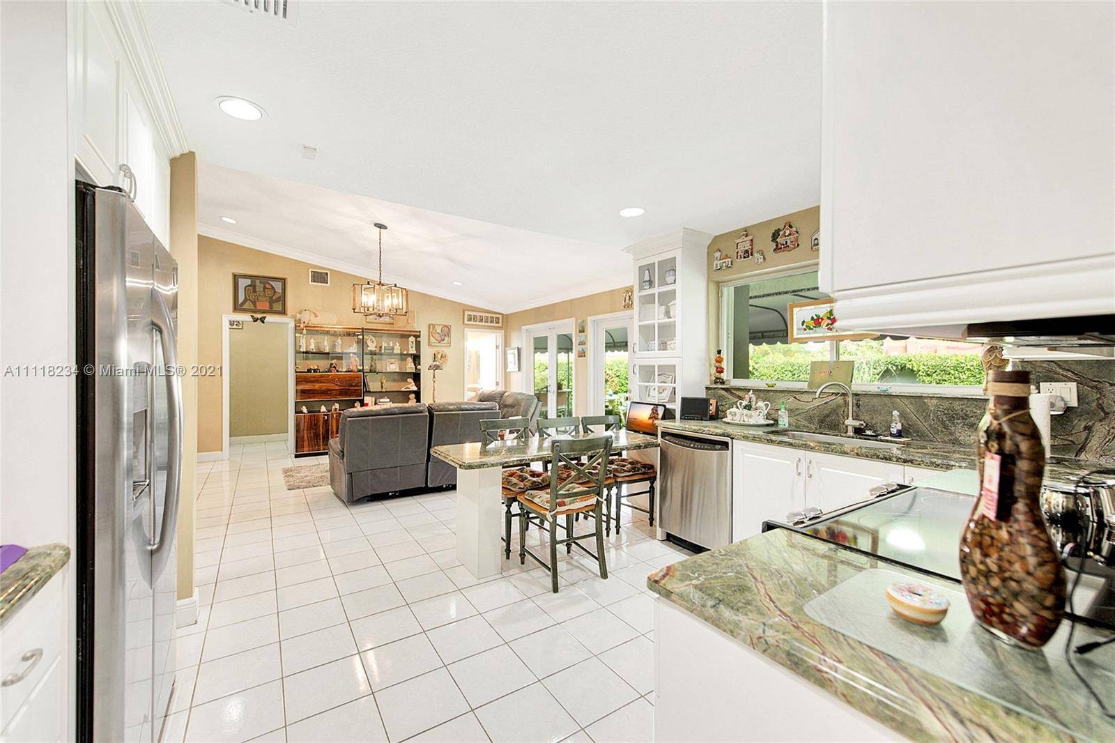 Miami, FL 33173,8907 SW 69th St