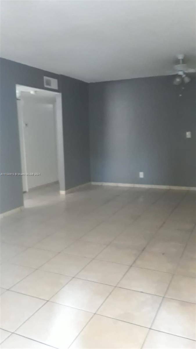 Oakland Park, FL 33334,850 E Commercial Blvd #139E