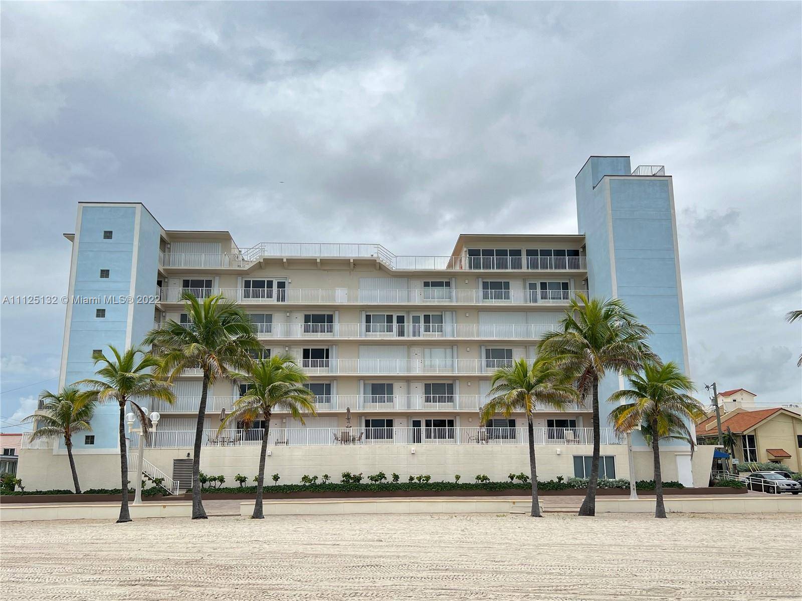 Hollywood, FL 33019,300 Oregon St #308