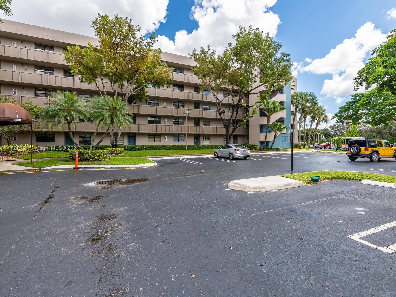 Pembroke Pines, FL 33026,1000 Colony Point Cir #514