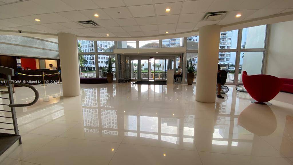 Miami Beach, FL 33140,Address not disclosed