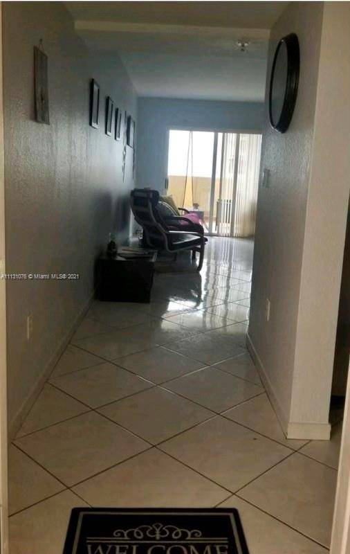 Hialeah, FL 33010,21 E 3rd St #201