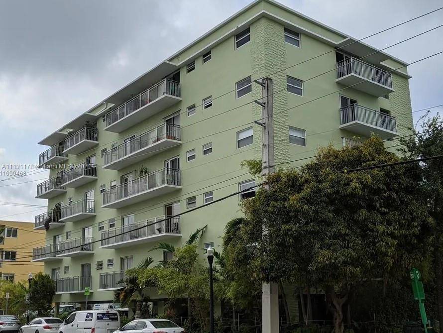 Miami Beach, FL 33139,363 Washington Ave #32