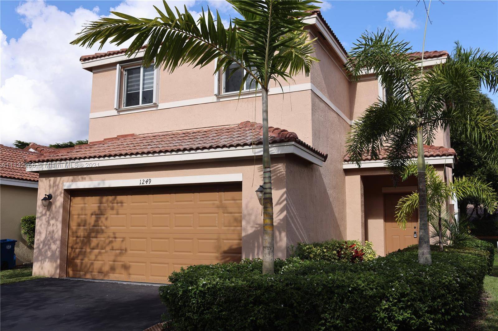 Weston, FL 33327,1249 Majesty Ter