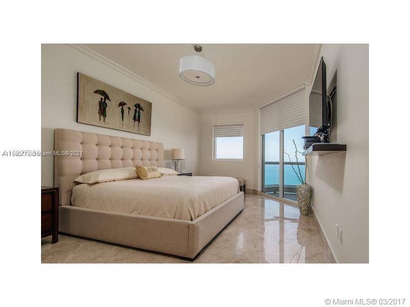 Sunny Isles Beach, FL 33160,17875 Collins Ave #3805