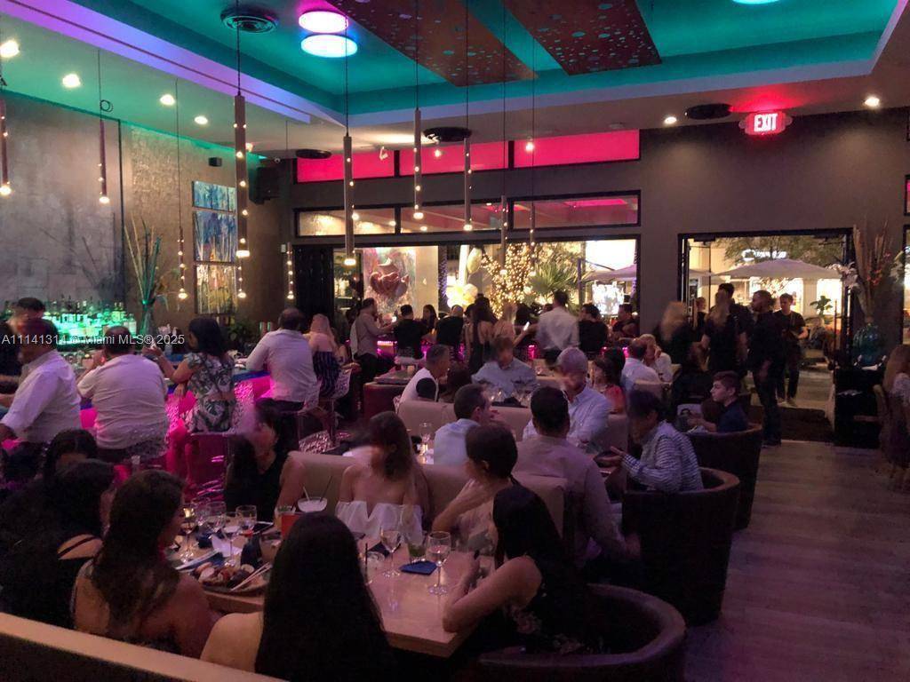Coral Gables, FL 33134,99 Miracle Mile- RESTAURANT FOR SALE