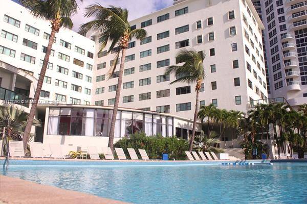 Miami Beach, FL 33141,6345 Collins Ave #519