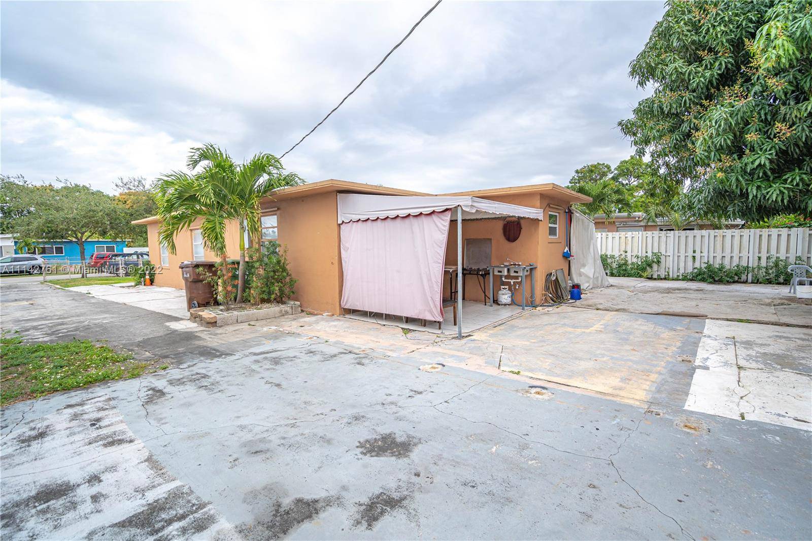 Hialeah, FL 33010,850 E 15th Pl