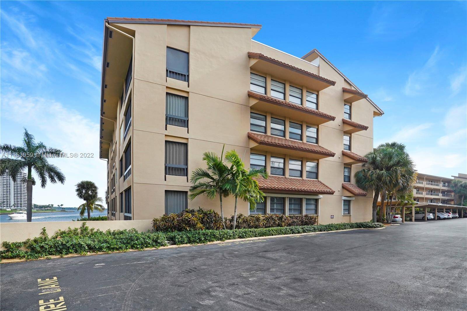 North Palm Beach, FL 33408,1036 Us Highway 1 #123