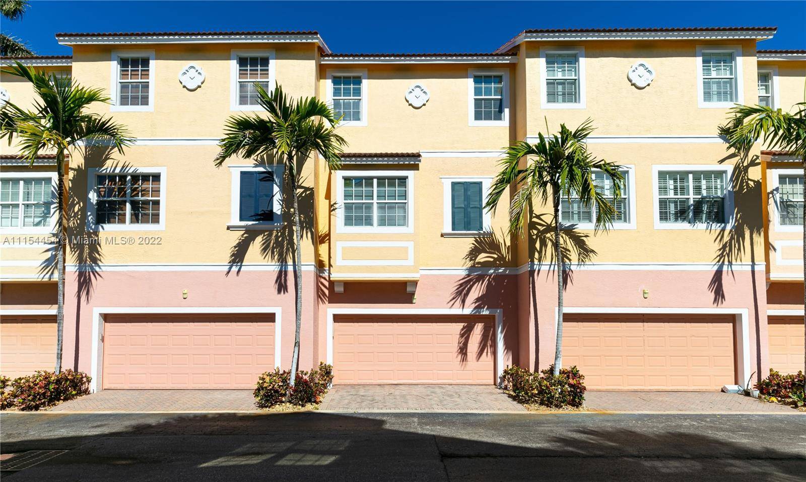 Boynton Beach, FL 33435,104 Harbors Way