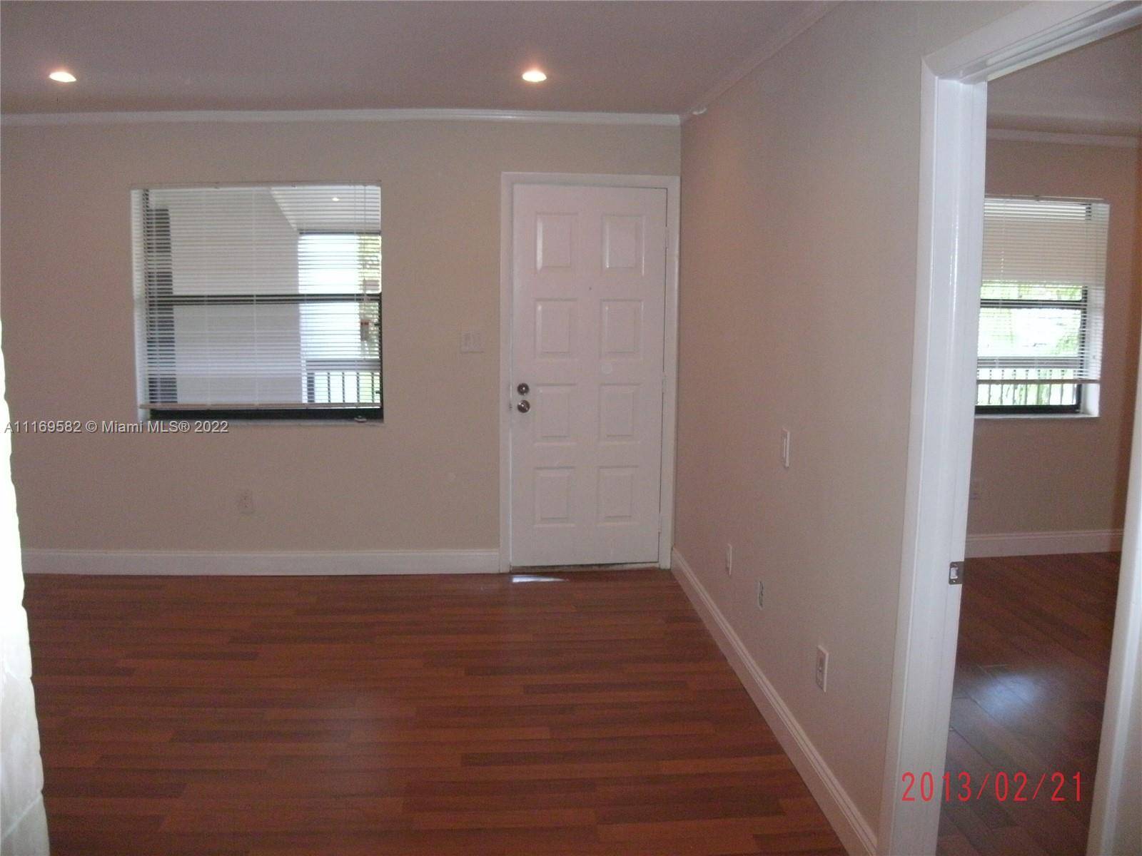 Tamarac, FL 33319,6031 Shakerwood Cir #206