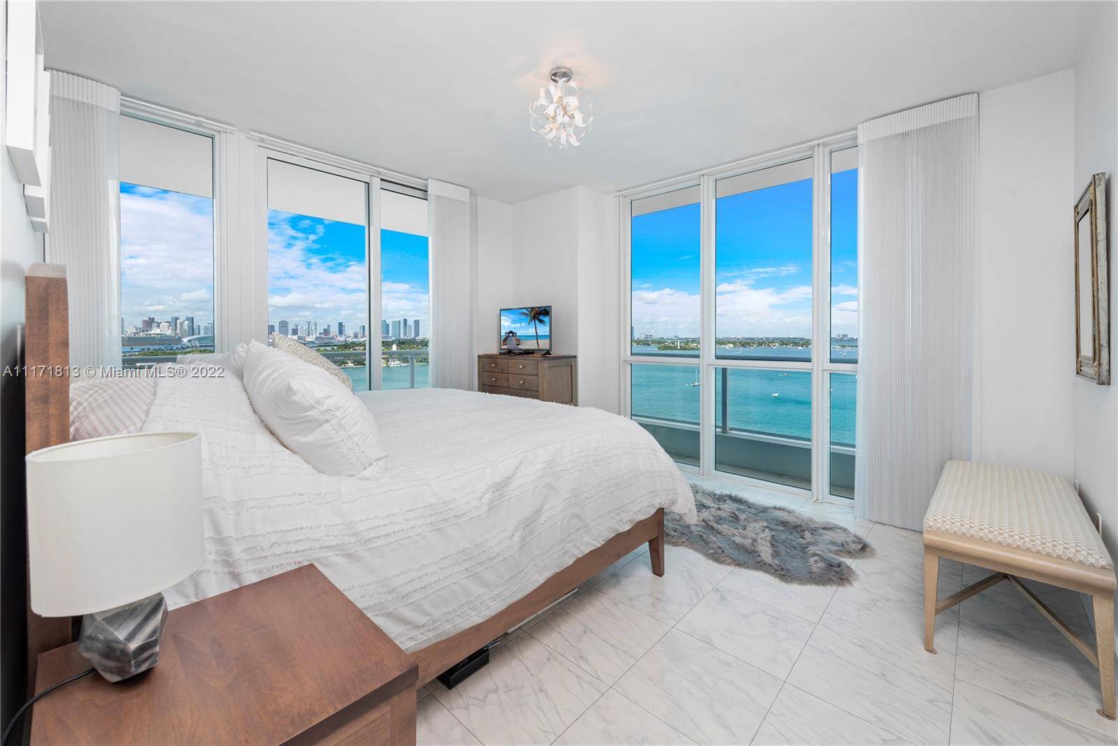 Miami Beach, FL 33139,540 West Ave #1514