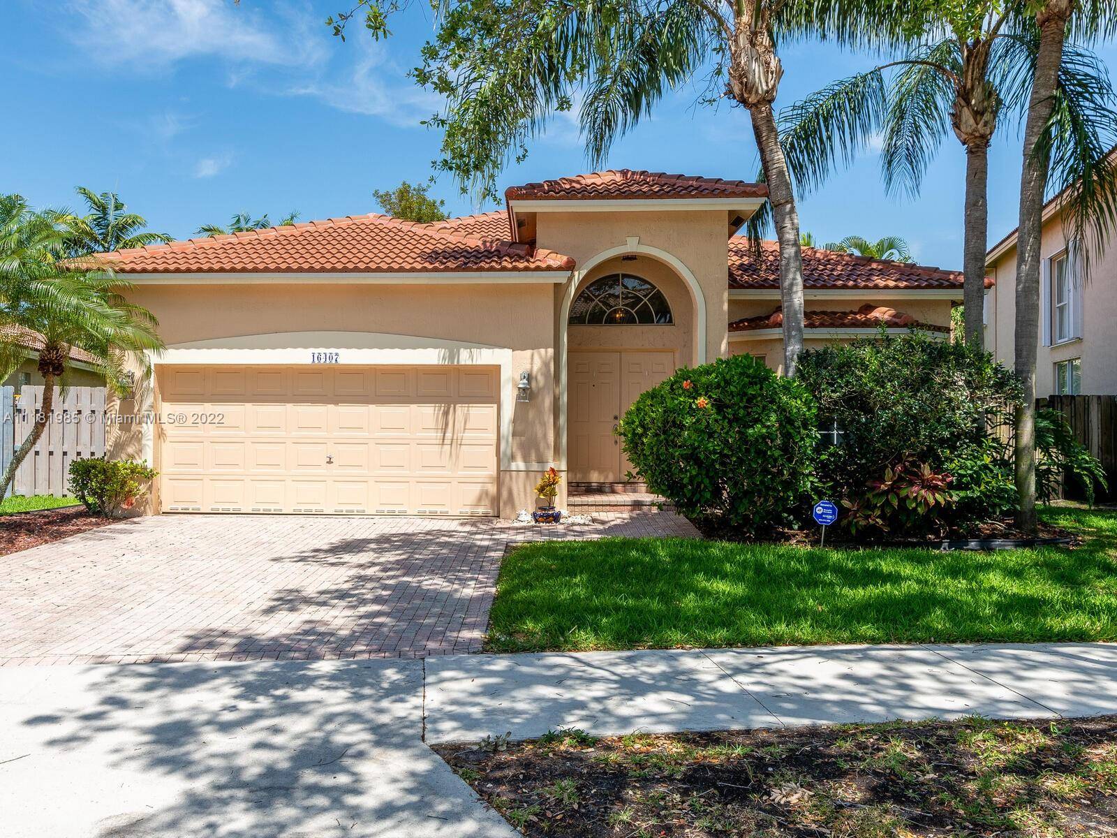 Weston, FL 33331,16407 Sapphire Dr