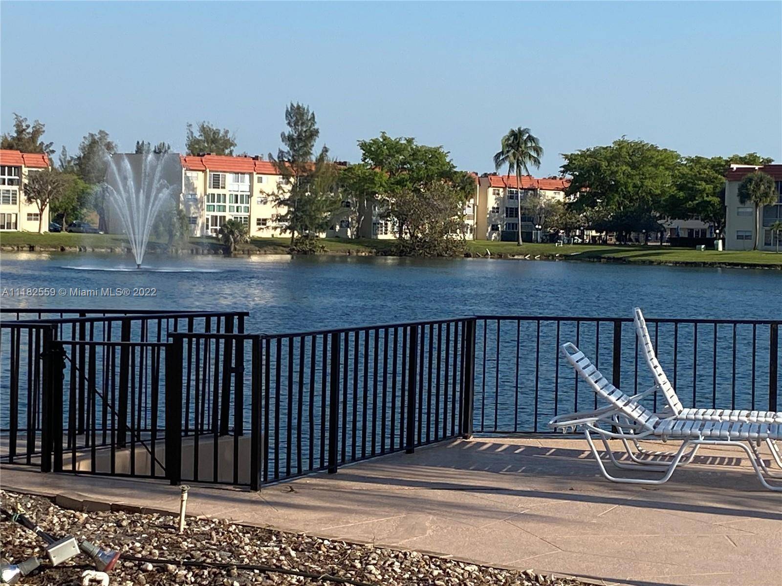 Sunrise, FL 33322,8060 N Sunrise Lakes Dr #305