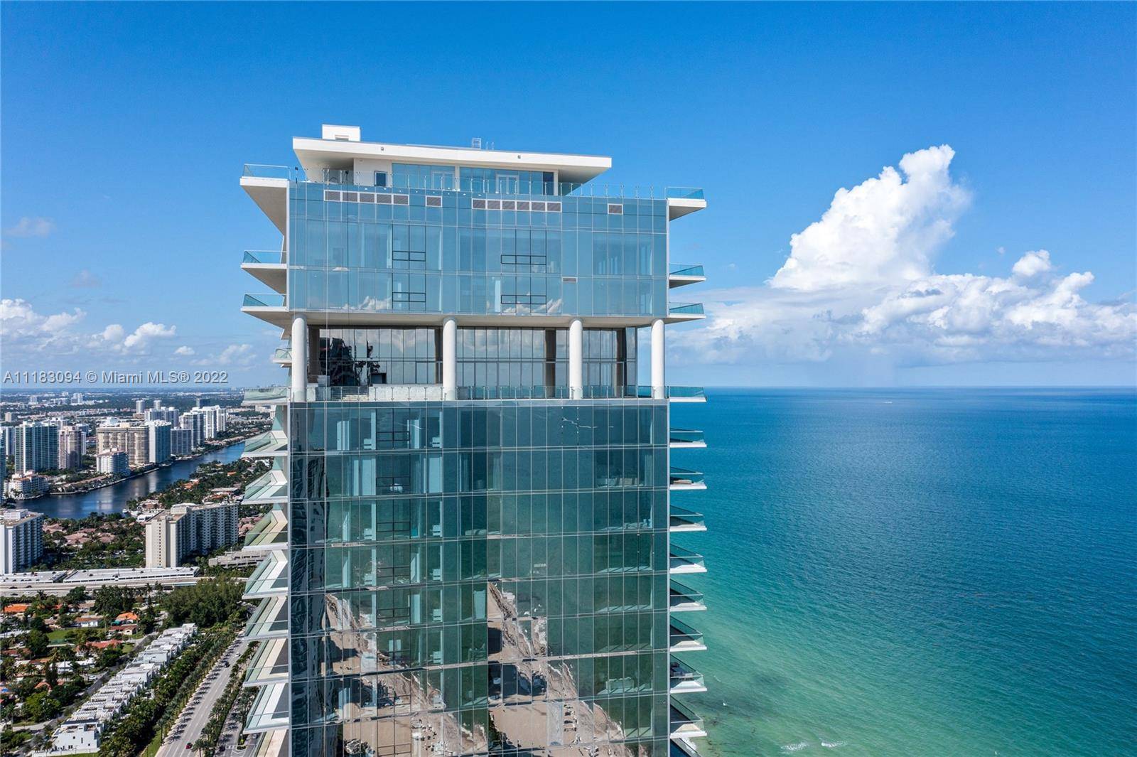 Sunny Isles Beach, FL 33160,18501 Collins Ave #3302