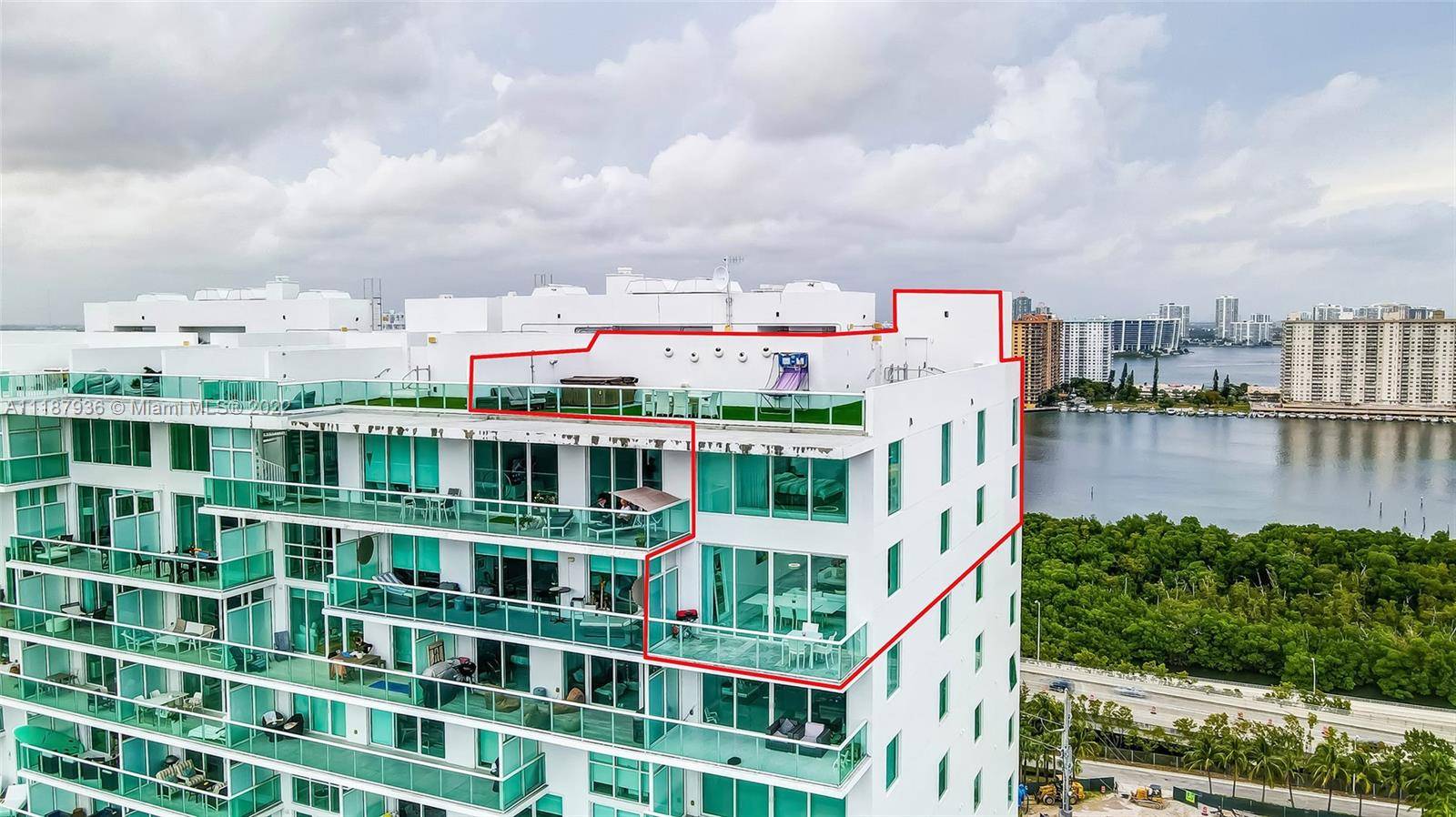 Sunny Isles Beach, FL 33160,400 Sunny Isles Blvd #PH2008