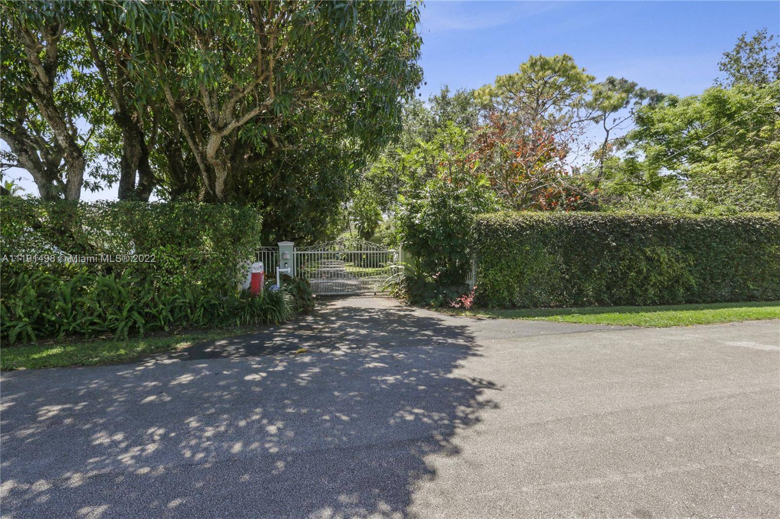 Miami, FL 33143,7500 SW 75th St