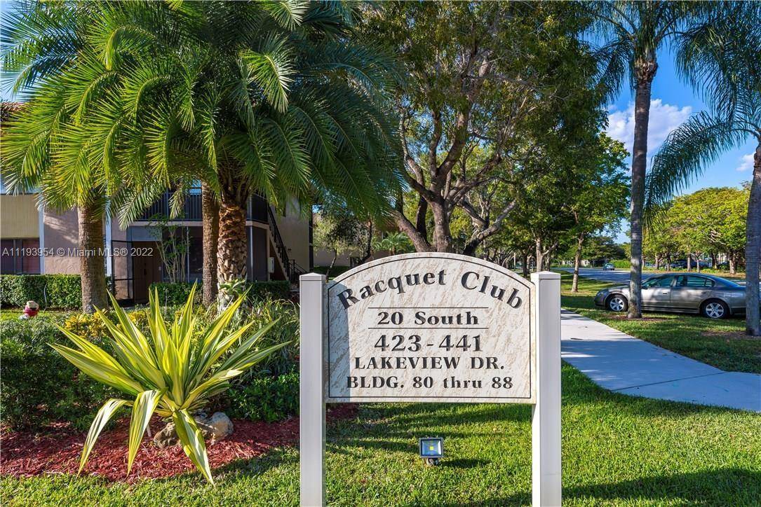 Weston, FL 33326,439 Lakeview Dr #202