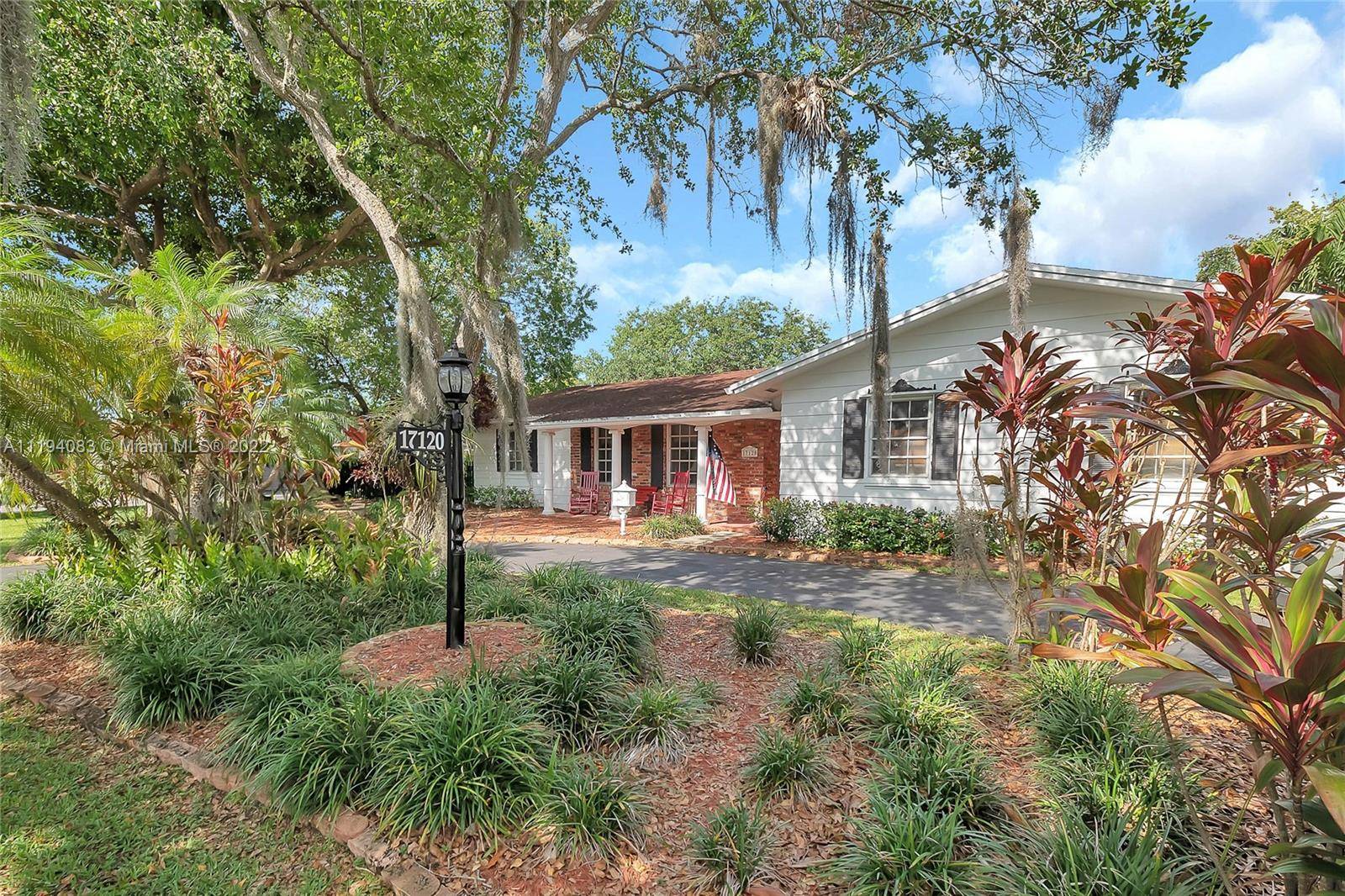 Palmetto Bay, FL 33157,17120 SW 87 Ave