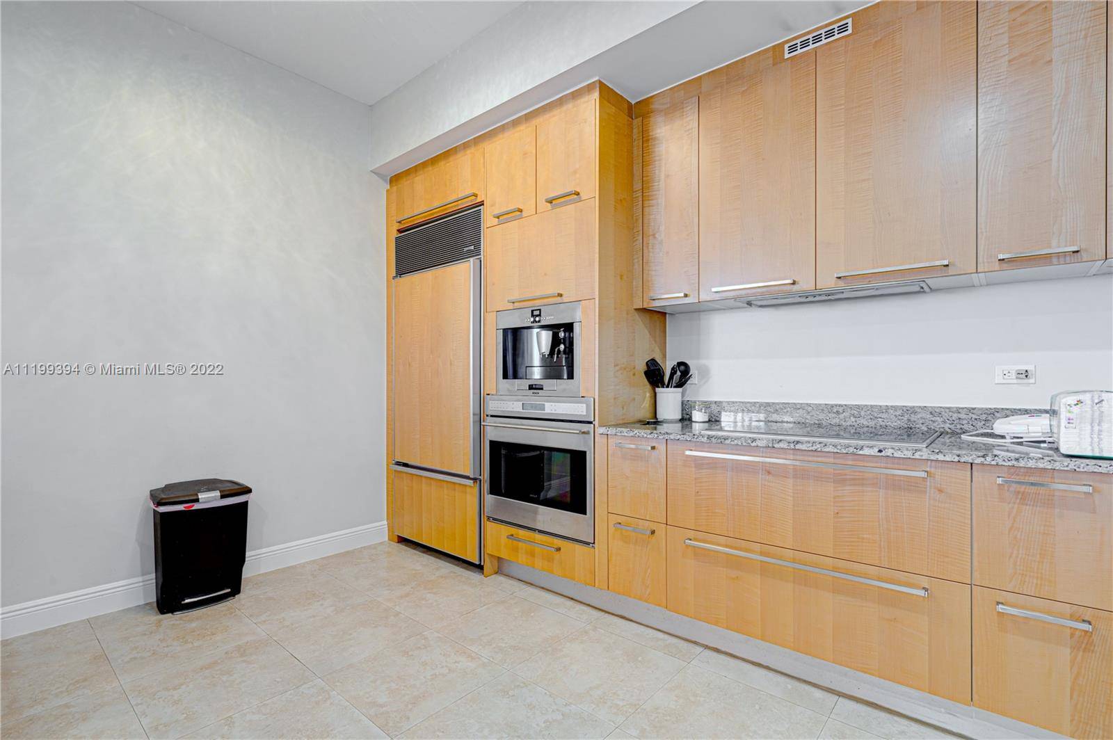 Sunny Isles Beach, FL 33160,16001 Collins Ave #803