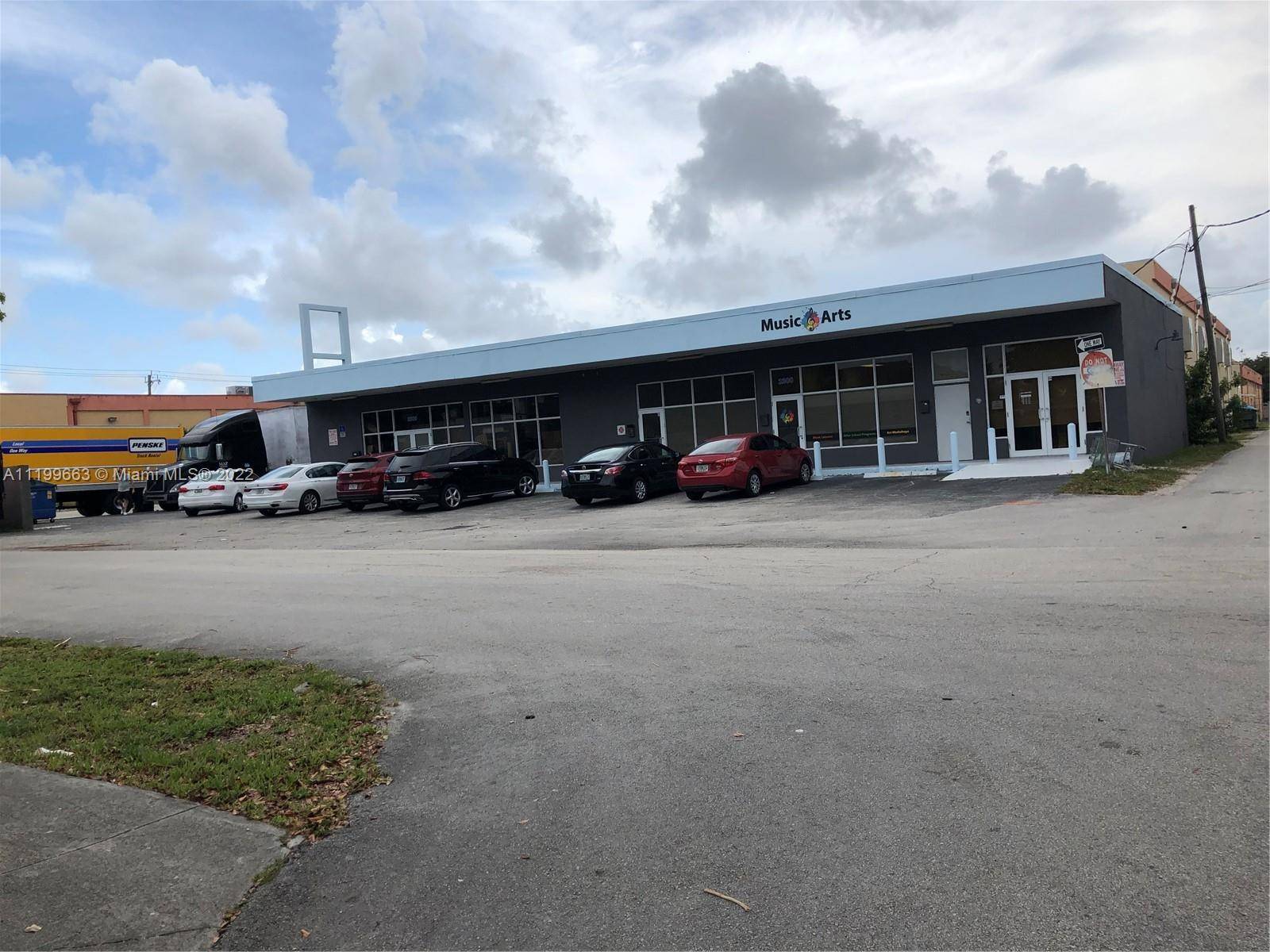 Hollywood, FL 33020,2300 N 23rd Ave
