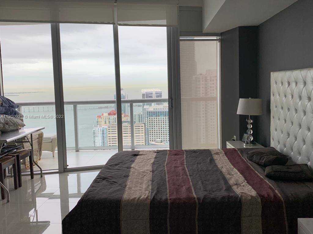 Miami, FL 33131,495 Brickell Ave #5607