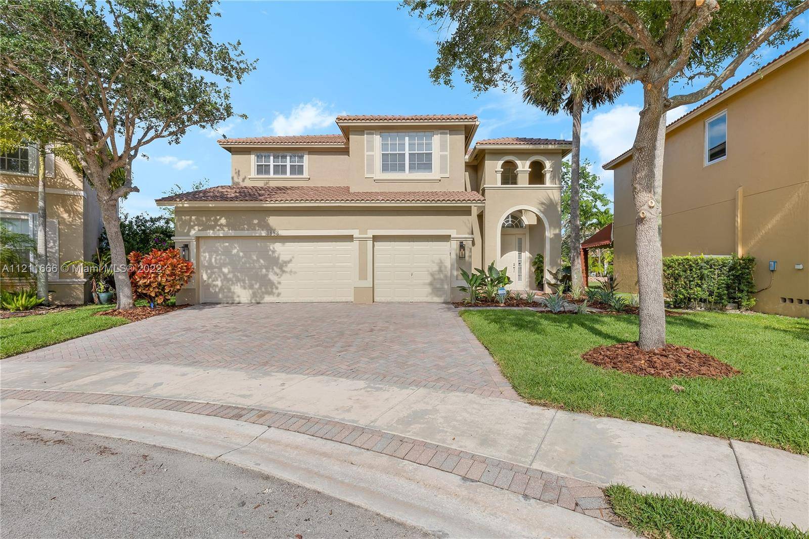 Weston, FL 33332,3888 Cascade Ter