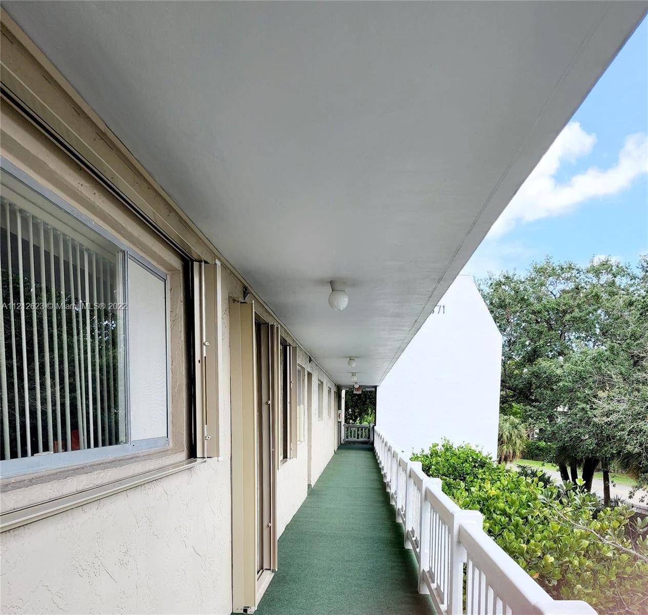 Lauderhill, FL 33319,3571 Inverrary Dr #308