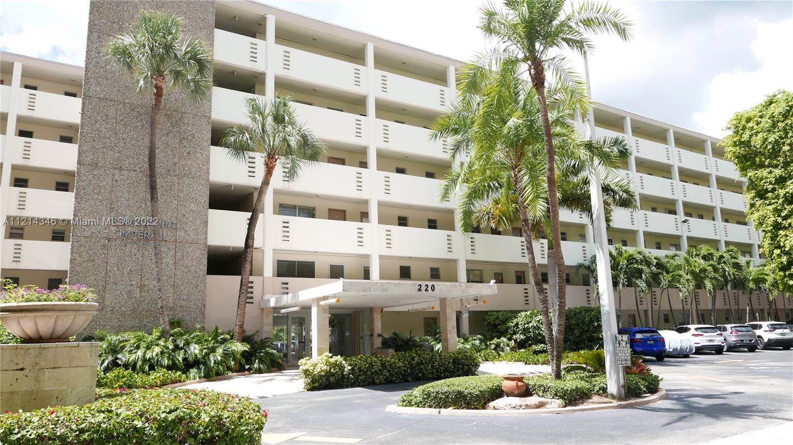Sunny Isles Beach, FL 33160,220 Kings Point Dr #409