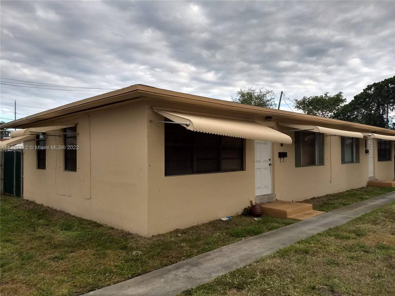 Hollywood, FL 33020,2212 Johnson St