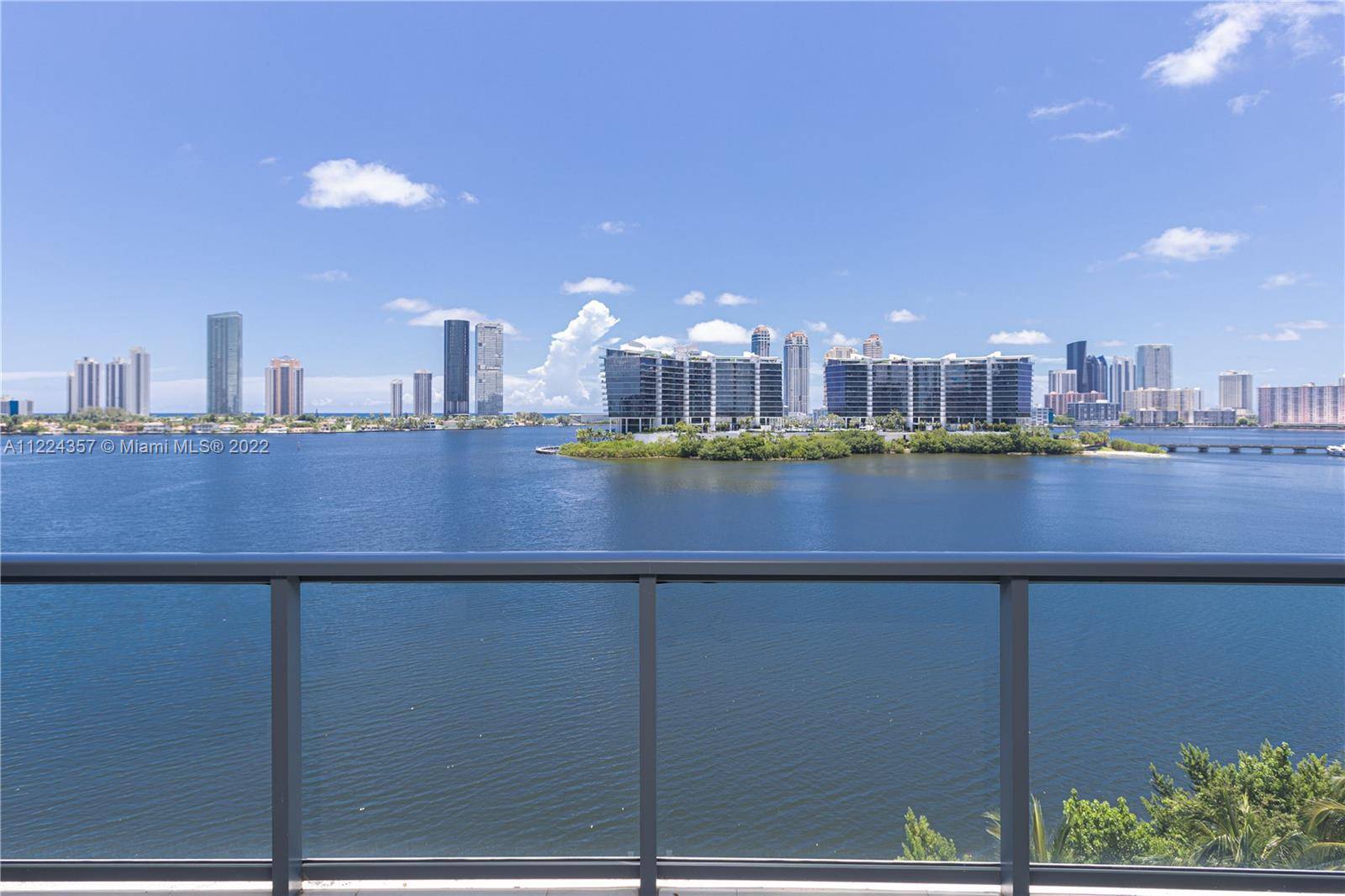 Aventura, FL 33180,3300 NE 188th St #618