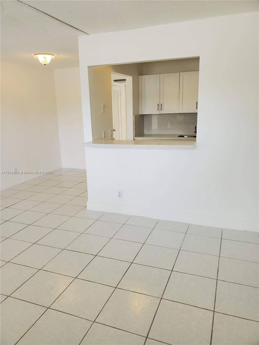 West Palm Beach, FL 33417,296 Camden M #296