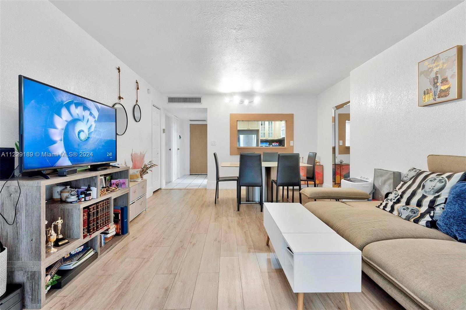Aventura, FL 33180,3401 N Country Club Dr #406