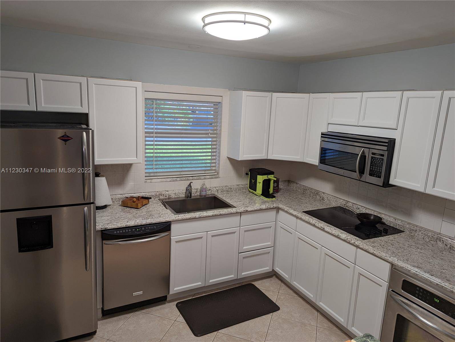 Oakland Park, FL 33334,1568 NE 39th St