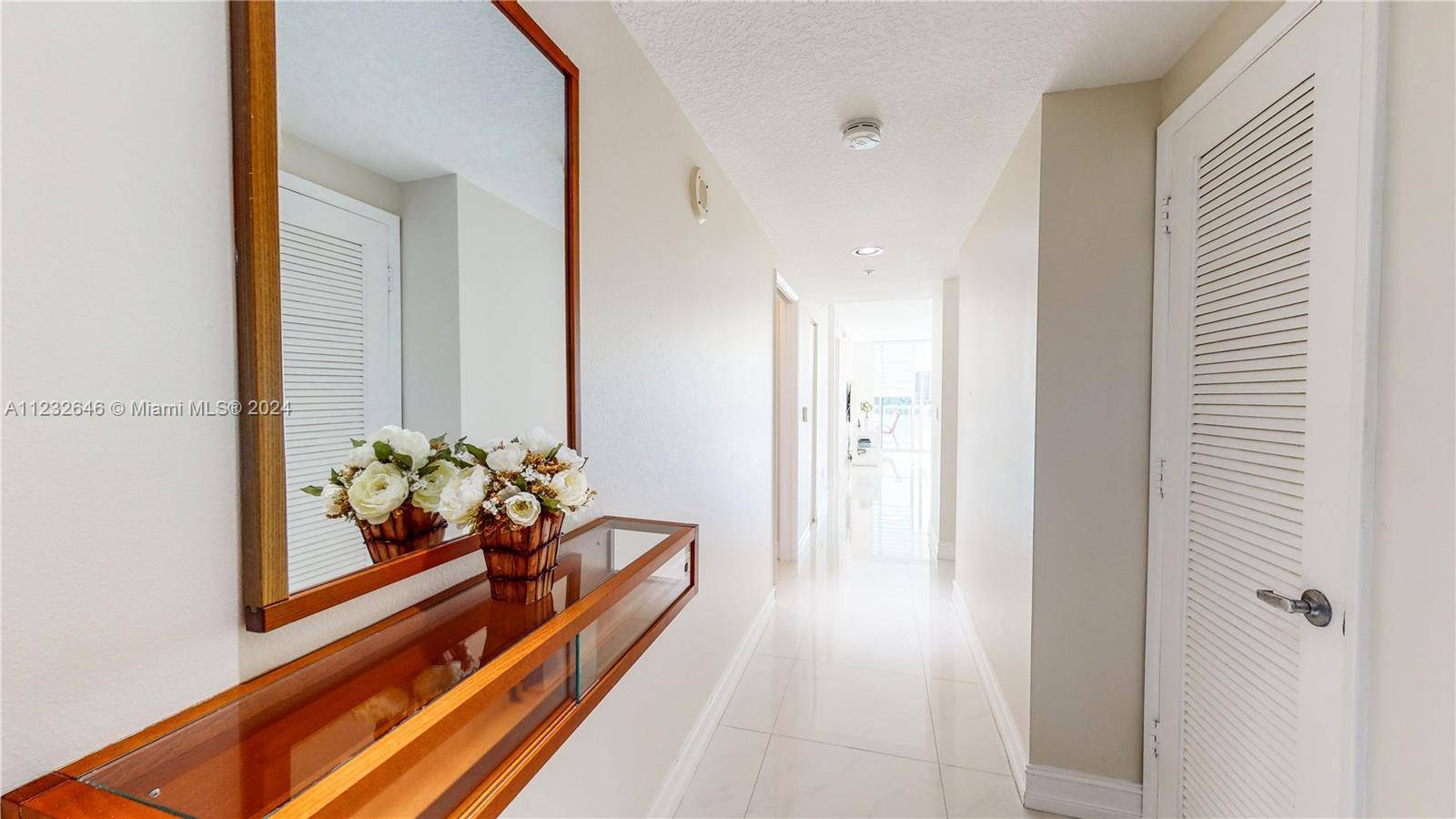 Sunny Isles Beach, FL 33160,18100 N Bay Rd #504