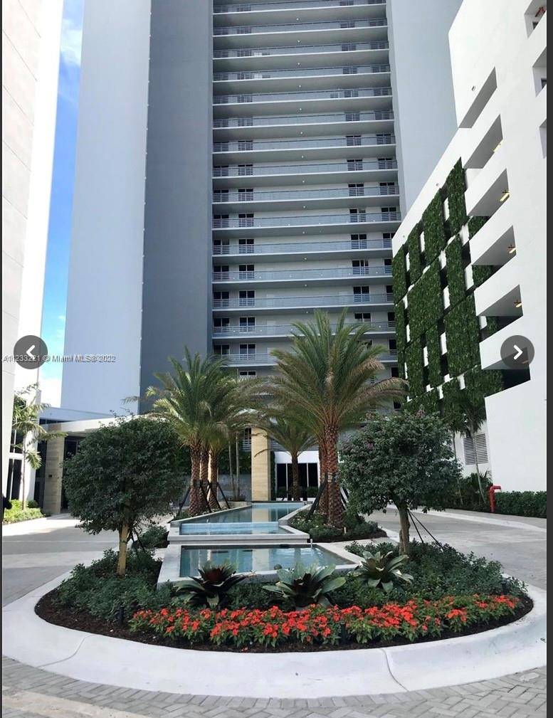 North Miami Beach, FL 33160,16385 Biscayne Blvd #1602