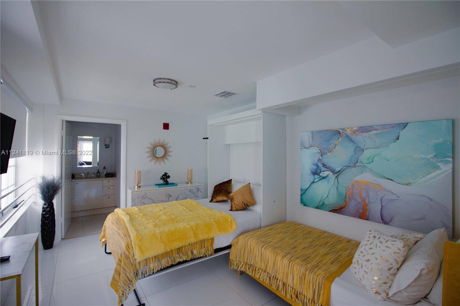 Miami Beach, FL 33139,1250 Ocean Dr #2N