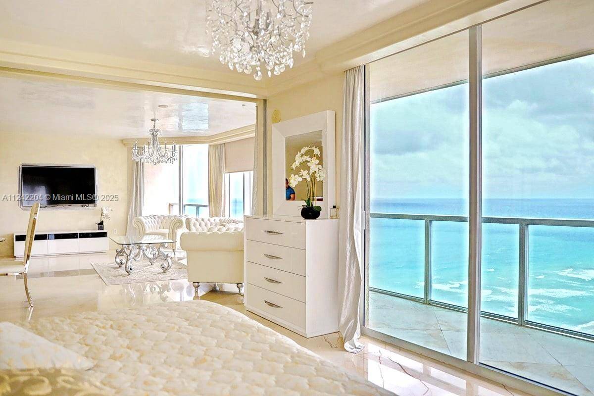 Sunny Isles Beach, FL 33160,16699 Collins Ave #2508