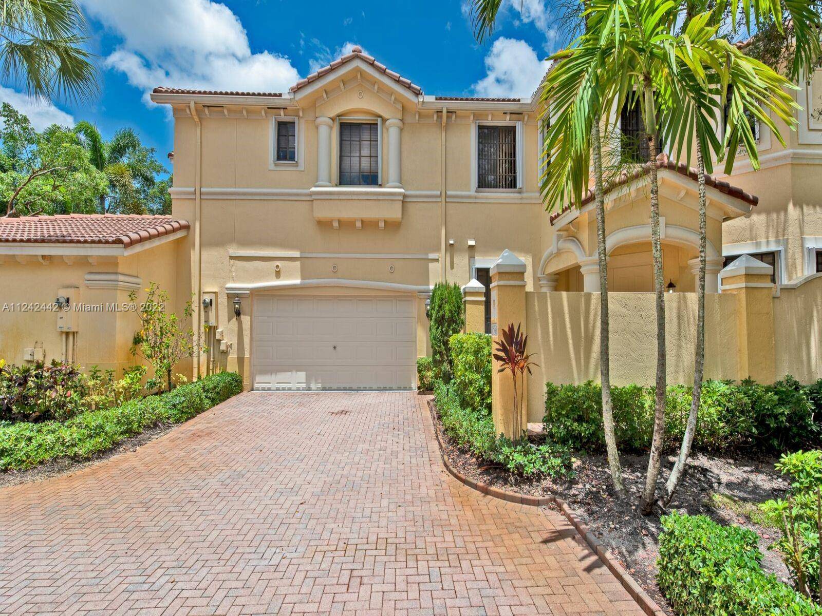 Weston, FL 33326,1541 Passion Vine Cir #4-2