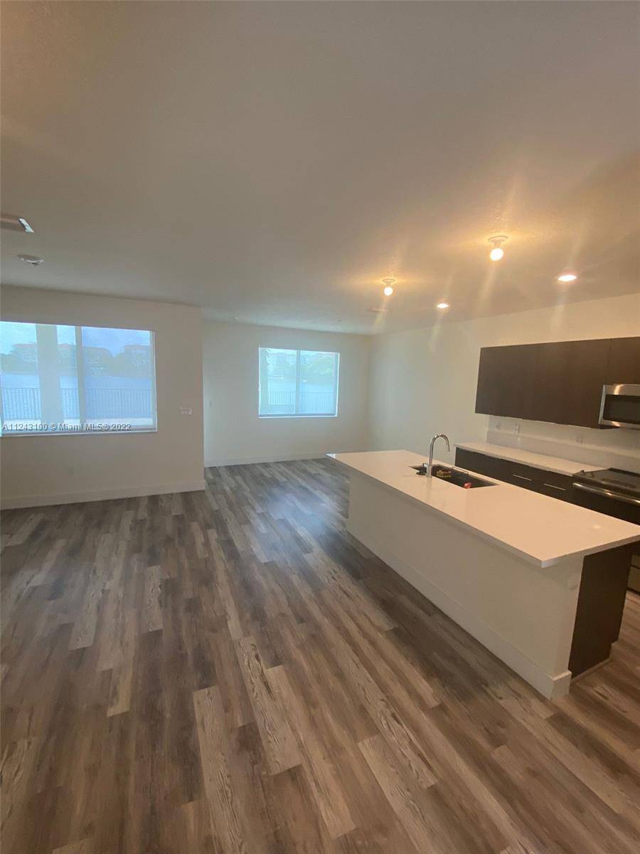 Doral, FL 33166,4725 NW 85th Ave #20