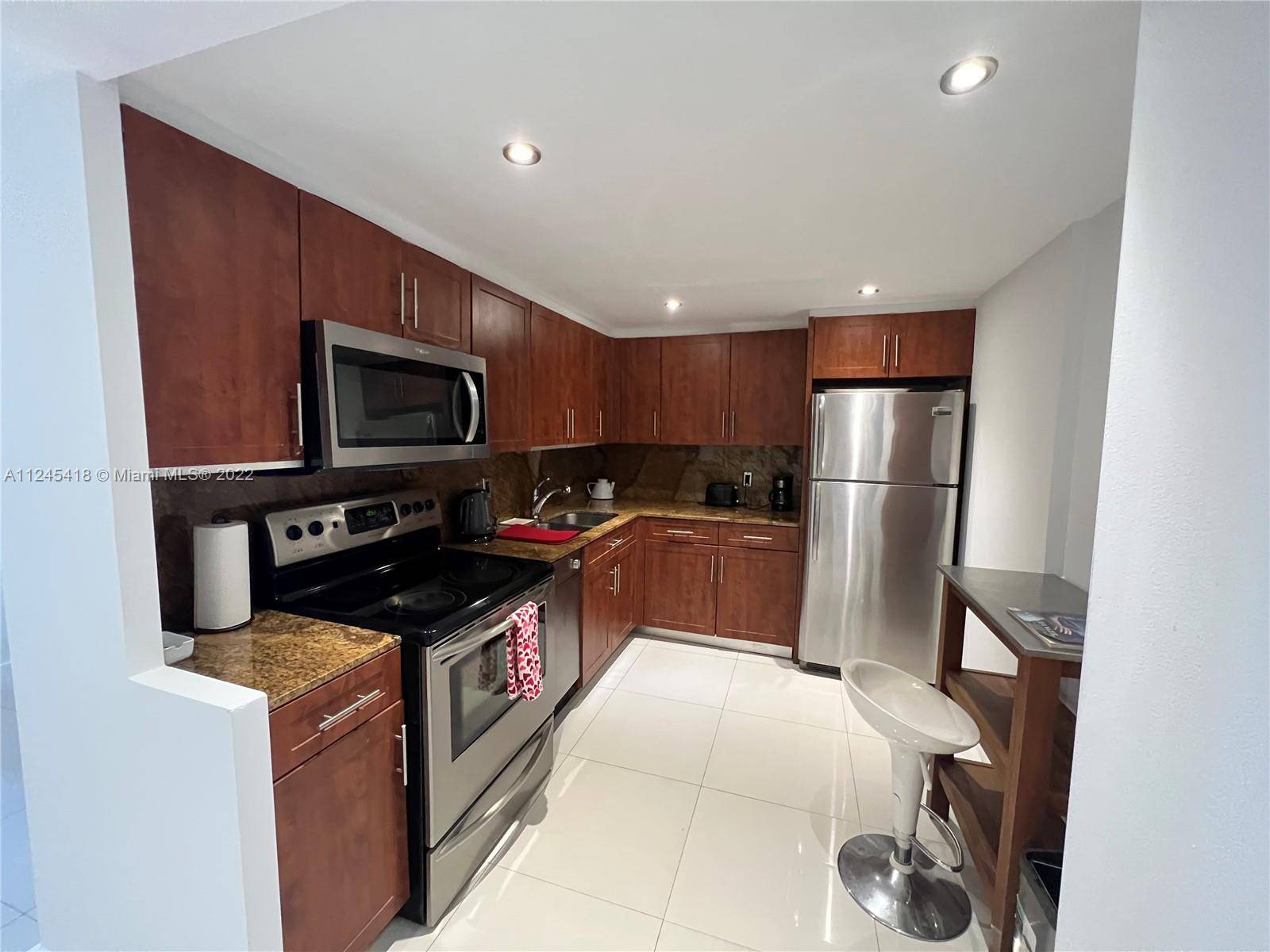 Miami Beach, FL 33140,5161 Collins Ave #309