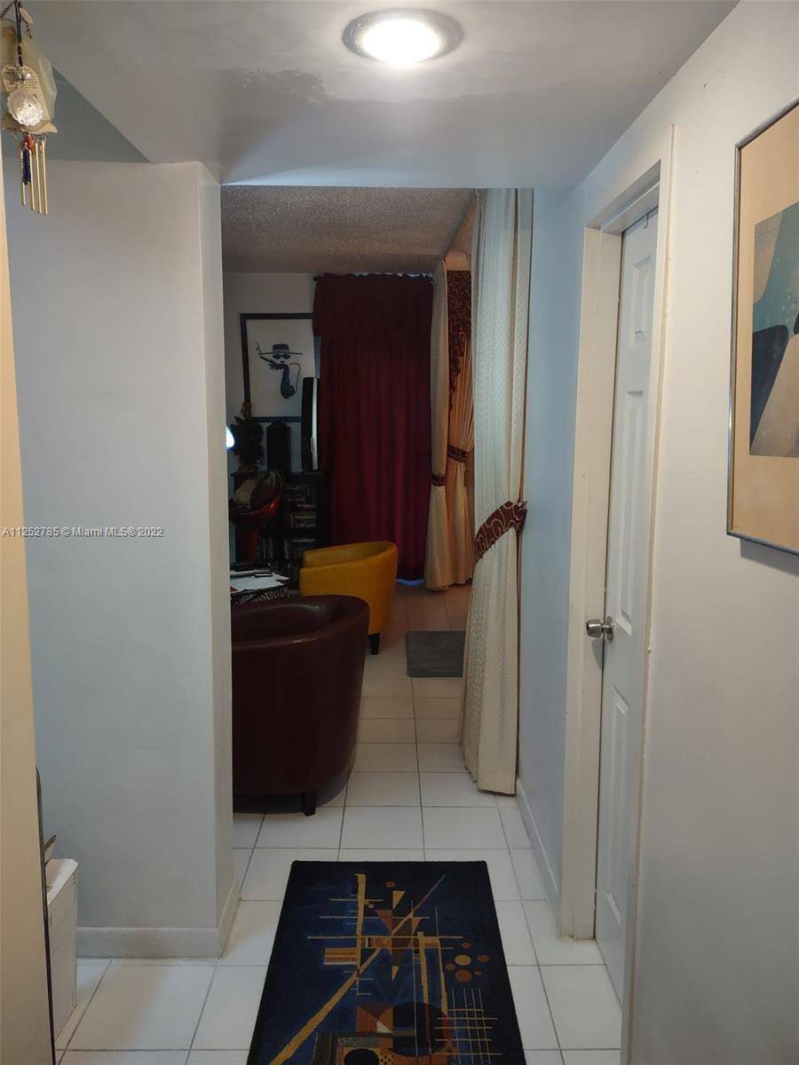 Miami Beach, FL 33140,4747 Collins Ave #107